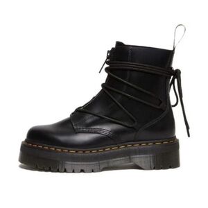 Dr Martens Women’s jarrick II platform boots